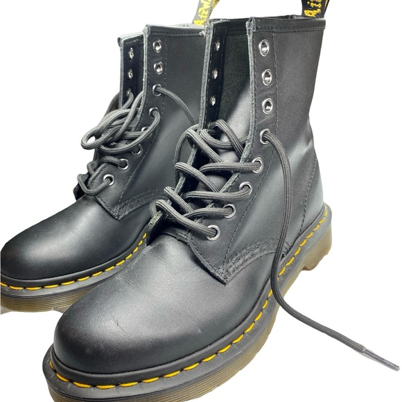 Dr Martens WOMEN'S Smooth Leather Lace Up boots size 6 - Picture 12 of 15